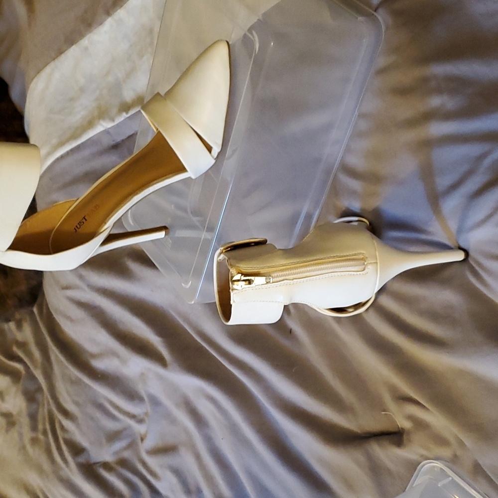 Ivory heels - Picture 3 of 6